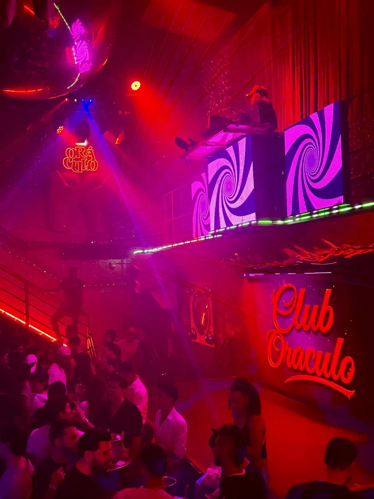 Club-oráculo-espacios